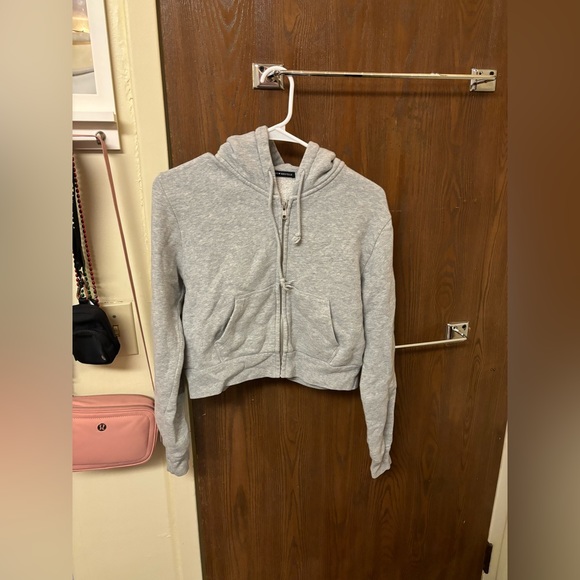 Brandy Melville Zip Up - Picture 1 of 4